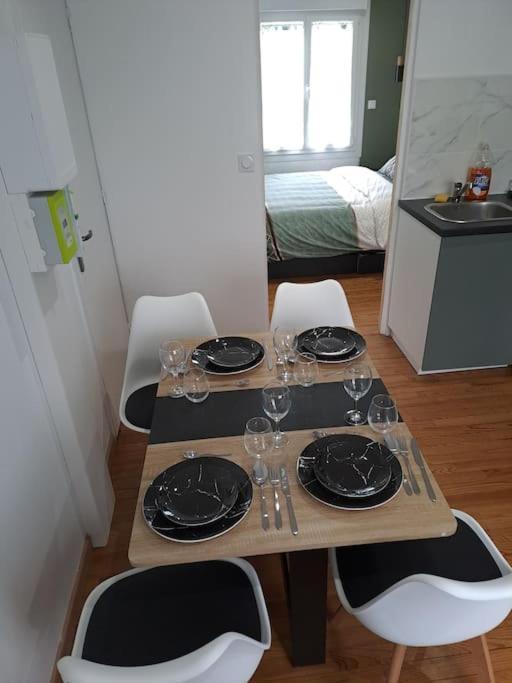 Ferienwohnung T2 Jacky Ic. /Moto / Circuit 24H / Oasis /Antares Le Mans Exterior foto
