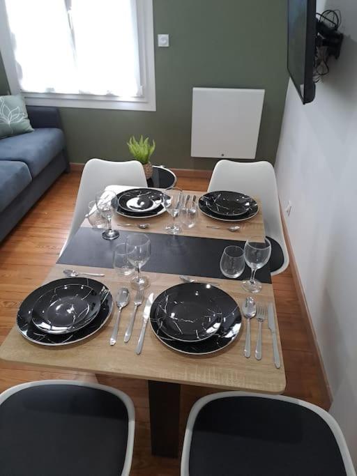 Ferienwohnung T2 Jacky Ic. /Moto / Circuit 24H / Oasis /Antares Le Mans Exterior foto